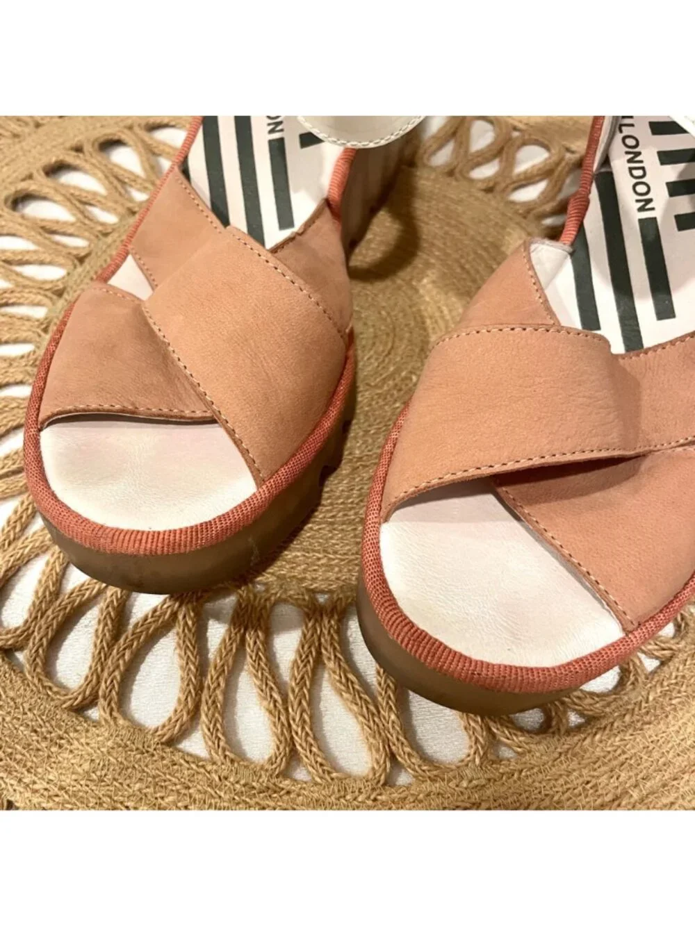 Fly London Bace Platform Wedge Sandal Pink White Leather Size EU 38 Artsy Chic
